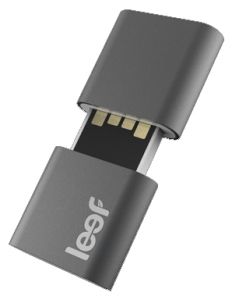 Память USB Flash RAM 32 Gb Leef Fuse Charcoal Matte/White магнитный черно/белый [LFFUS-032GWR] ― Компьютерная фирма Меридиан